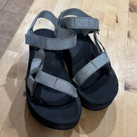 Teva Metallic Sandals with Black Sole - Picture 7 of 8